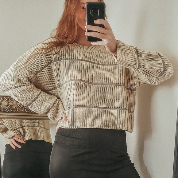 Moon Madison Cropped Sweater 